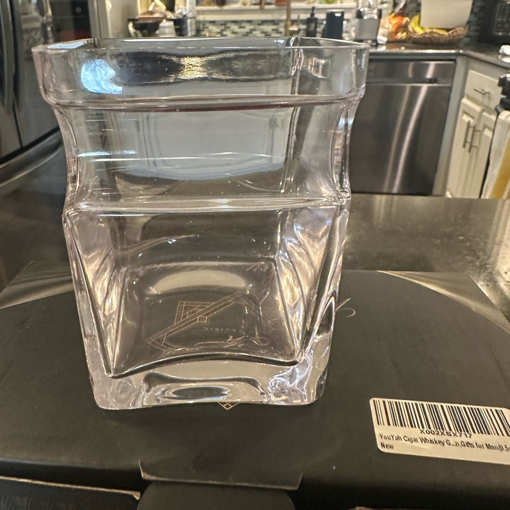 Whiskey Glasses Set of two - Picture 6 of 7